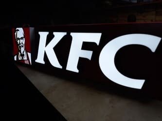 Световая вывеска KFC